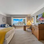 Casiola Apartments In Four Seasons Miami